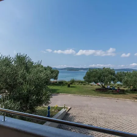 Jaspis * Biograd Na Moru